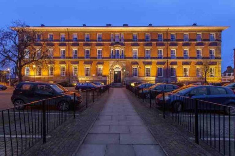 County House - THE WHITE APARTMENT - Ferienwohnung York