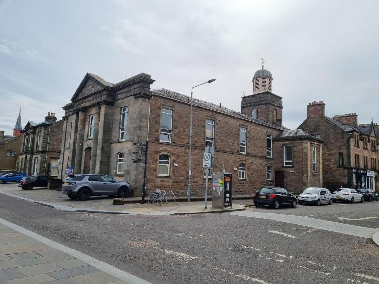 Stunning spacious Apartment on River Ness - Ferienwohnung Inverness