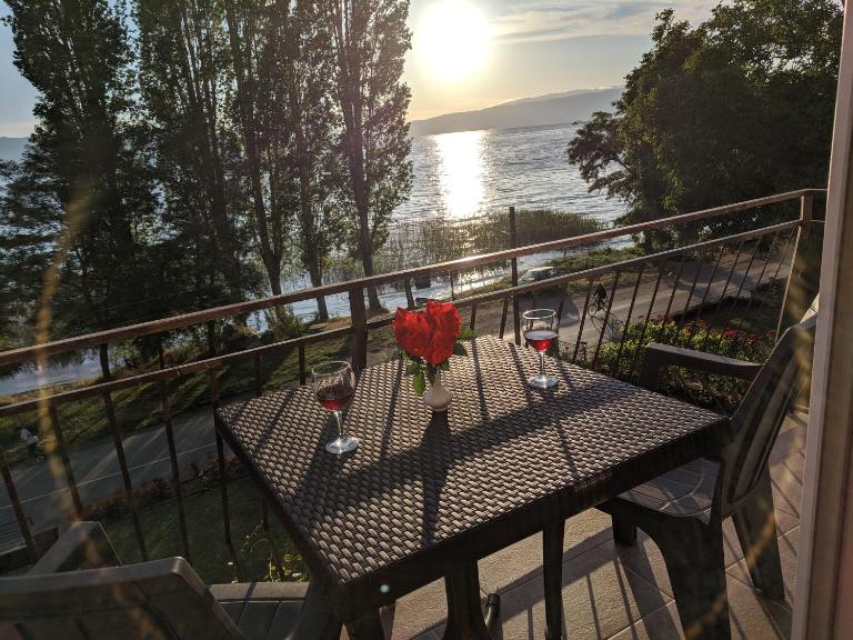 Ajkoski Apartments Pestani - B&B Ohrid
