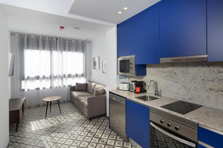 Tgna Cervantes 8 - B&B Tarragona