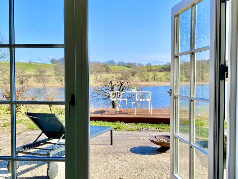 See 11 - B&B Harrislee