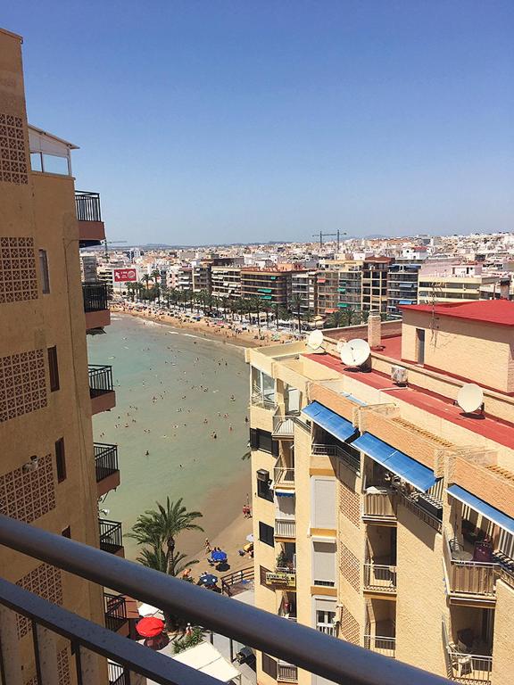 Apartament BAMBU N°2 przy plaży PIĘKNY WIDOK - Bed and Breakfast Torrevieja