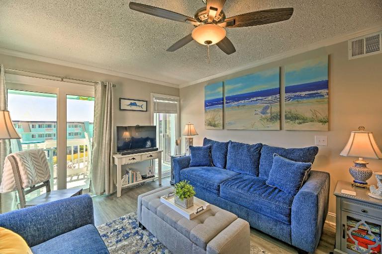 Walk to Beach: Ocean-View Atlantic Beach Condo! - B&B Atlantic Beach