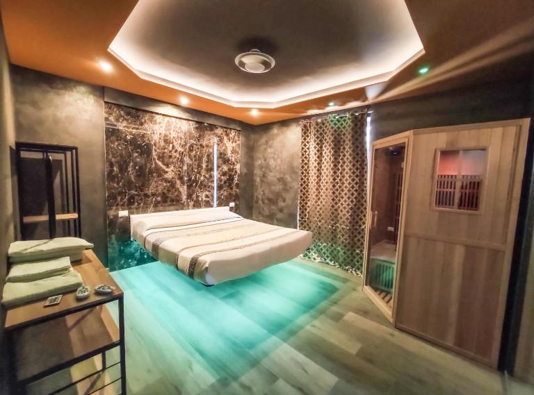 Garda fantasy green jacuzzi sauna piscina - B&B Desenzano del Garda