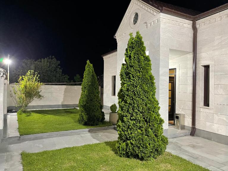 Luxury House In Yerevan City Center With Swimming Pool - B&B Yerevan