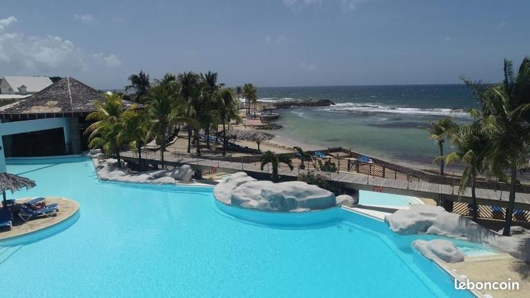 Le petit Eden - Résidence 3 étoiles - Piscine et plage "Le Manganao" - B&B Saint-François