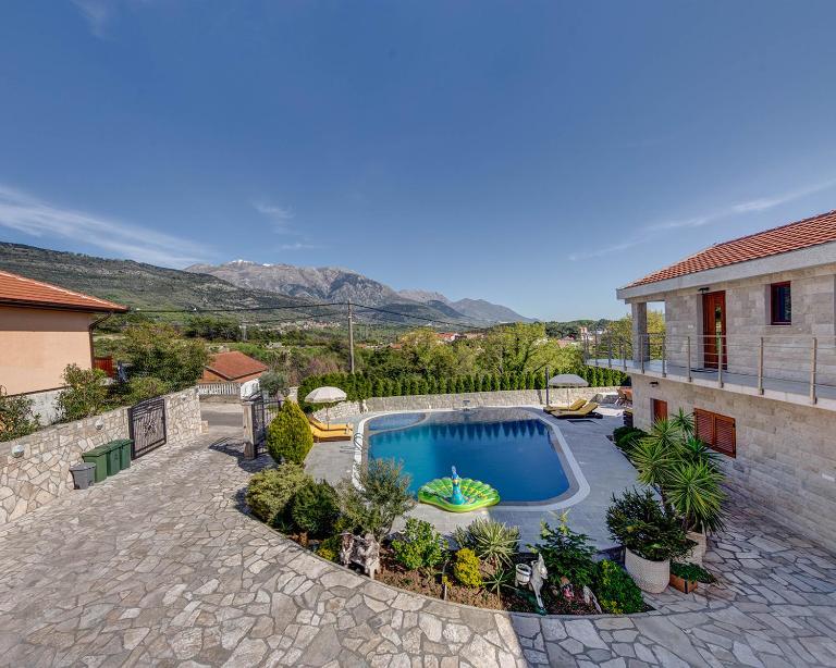 Villa Ilijana - Bed and Breakfast Tivat