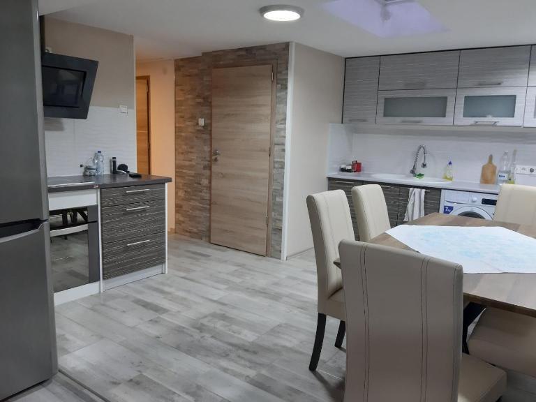 Sarló utcai ház - B&B Veszprém