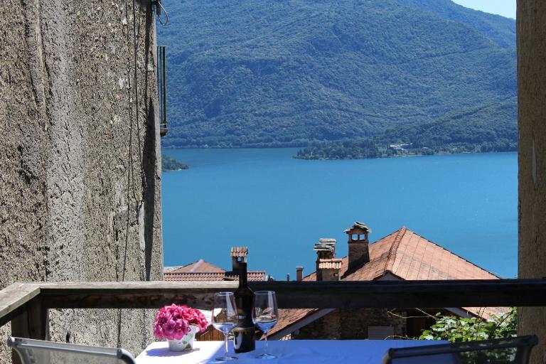 Appartement La Nicchia Vercana Comersee - B&B Vercana