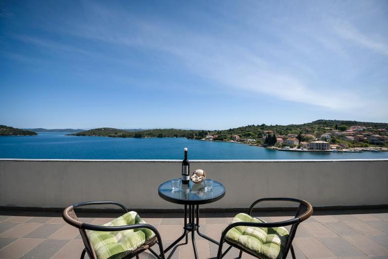 Picić Guesthouse - B&B Luka