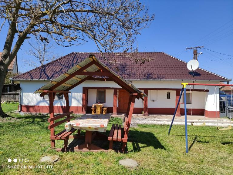 Parasztház Poroszló - B&B Poroszló