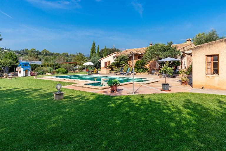Country house with amazing pool in a beautiful rural setting - B&B Campanet
