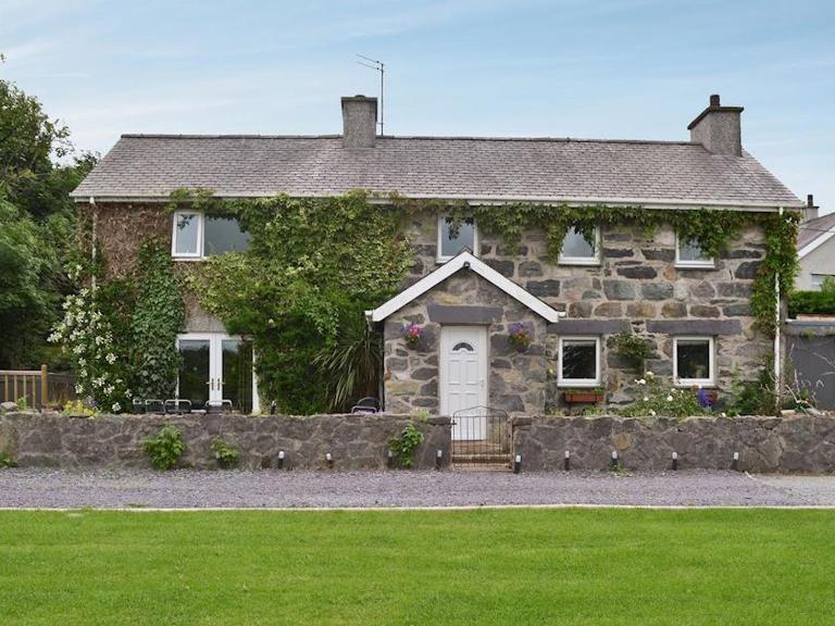 Carreg Y Garth Isaf - Hot Tub Nr Zip World - B&B Bangor