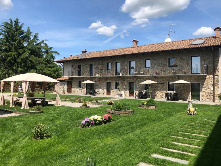 B&B Tenuta Legnate-Lake Maggiore, MXP, Leonardo Accademy - Bed and Breakfast Sesto Calende