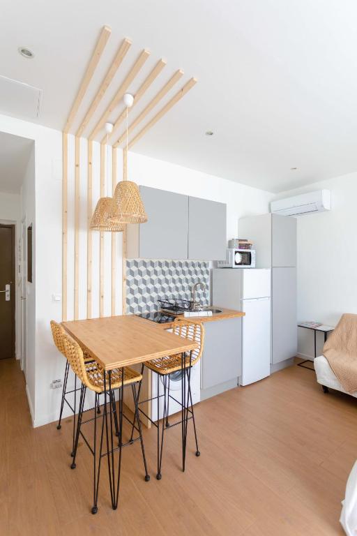Studio Déco Blancarde 2-3 pers Terrasse Parking Clim - Bed and Breakfast Marseille