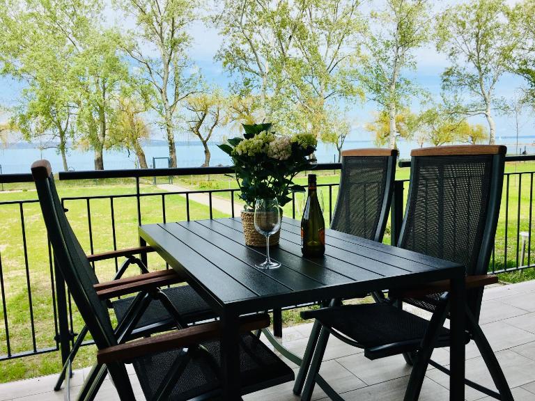 Andruzi Apartman - B&B Siófok