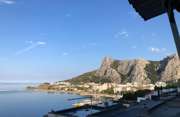 Sunny Apartment - Ferienwohnung Omiš