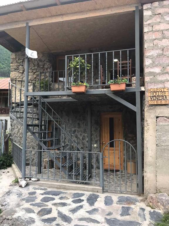 Guesthouse Venera - B&B Mestia