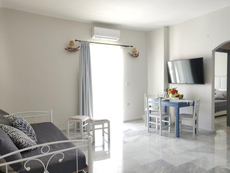 Emorfia's Apartments - B&B Platanés