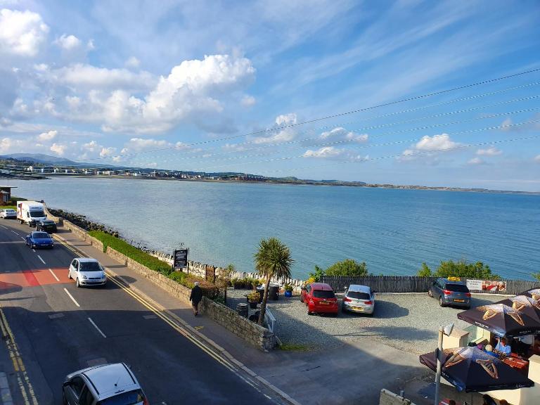Seafront Apartment - B&B Newcastle