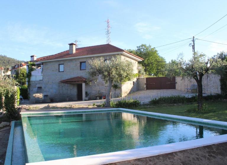 Bernardes House - B&B Sobrado