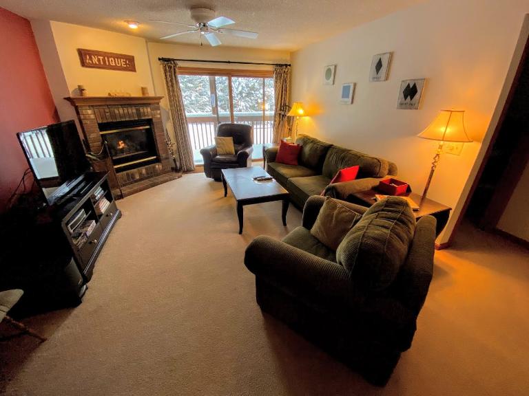 S4 Ski Slope Views Bretton Woods condo with easy access to Mt Washington Skiing White Mountains - Chambres d'hôtes Carroll