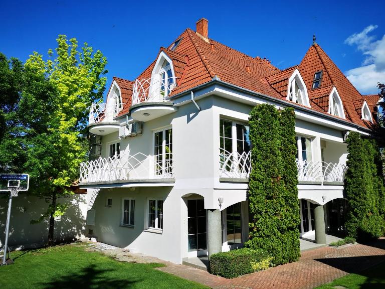 Győrfi Apartmanház Zamárdi - B&B Zamárdi