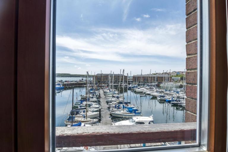 Marina View - 3 Bedroom Apartment - Milford Marina - B&B Milford Haven