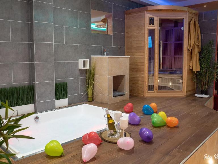 chambre avec spa by jordans collection - B&B Dijon