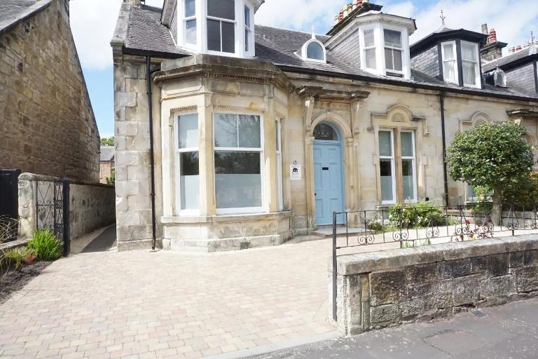 Barns Serviced Accommodation - B&B Ayr