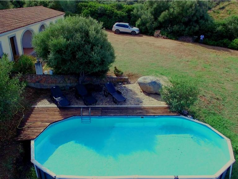 Residence in Badesi with pool h24 - B&B Badesi