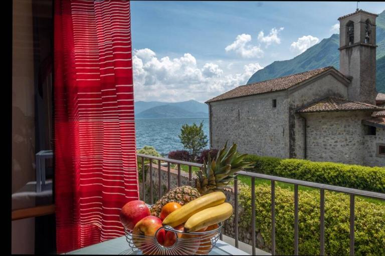 Happy Guest Apartments - Lake And Passion - B&B Riva di Solto