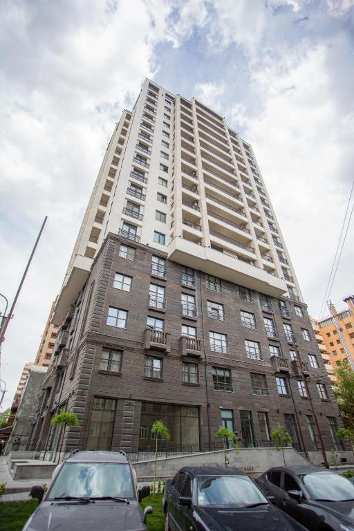Fantastic apartments near Republic Square, Perfect Location, MyStreet company - Chambres d'hôtes Erevan