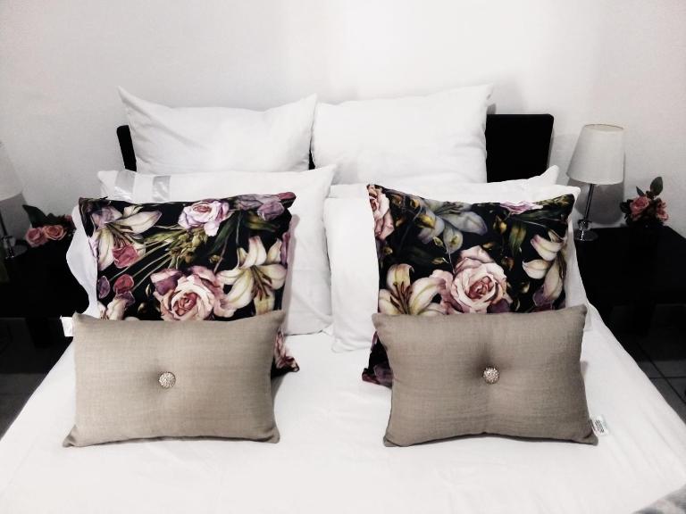 The Cottage - B&B Grahamstown