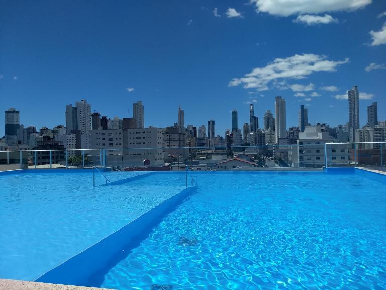 QUARTO privativo para 1 pessoa em Home Club - Chambres d'hôtes Balneário Camboriú