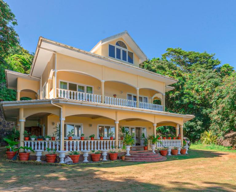 SeyBreeze Villa - Chambres d'hôtes Anse Royale