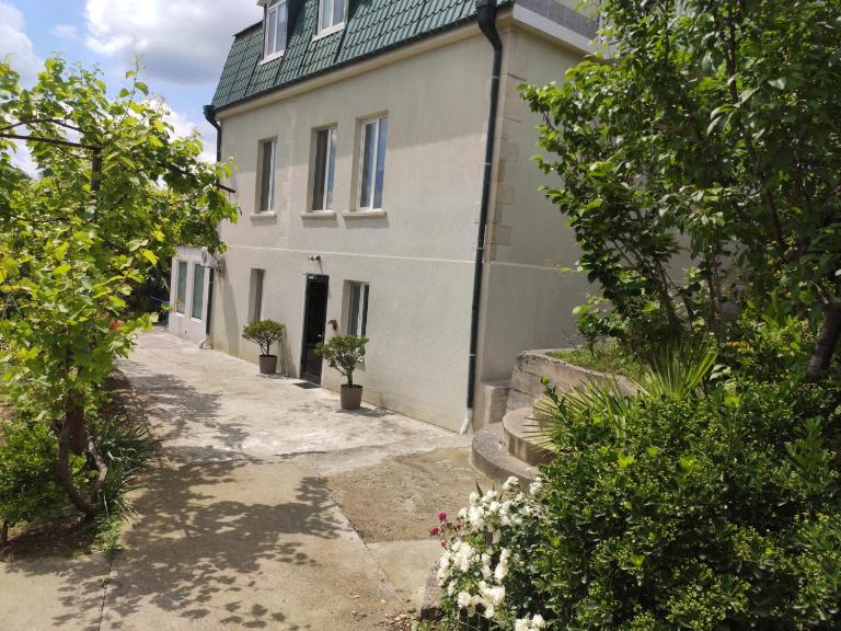 Family Нotel Banuri - B&B Kutaisi