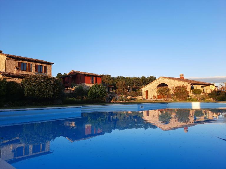 Agriturismo Borgo Montecucco - B&B Todi