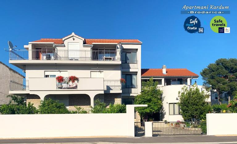 Apartmani Kardum Brodarica - B&B Brodarica