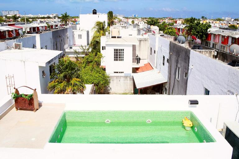 Apartamento privado, NUEVO Rooftop, AC, GRAN WF - Bed and Breakfast Cancun