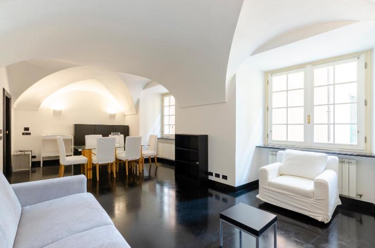 JOIVY Perfect Central Flat with Parking - Ferienwohnung Genua