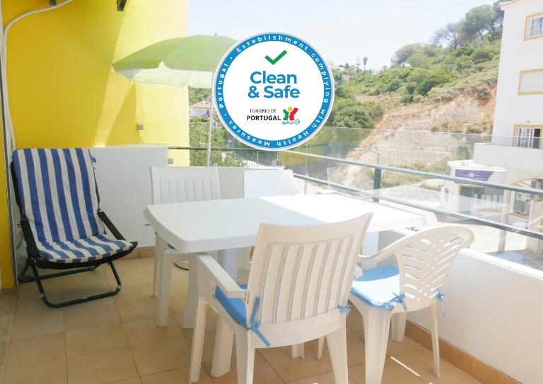 Aurorasol Carvoeiro Beach Apartment - Bed and Breakfast Carvoeiro
