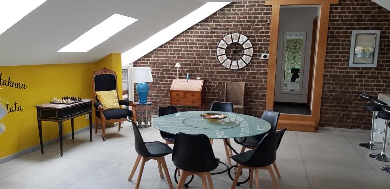 LA BINAMERIE - Ferienwohnung Remicourt