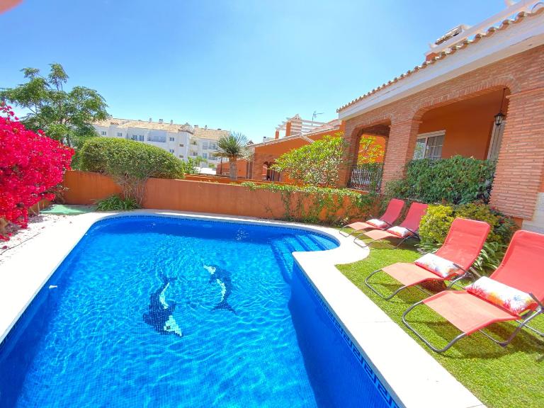 Villa with heated private pool, sea view& turkish sauna - Chambres d'hôtes Benalmádena