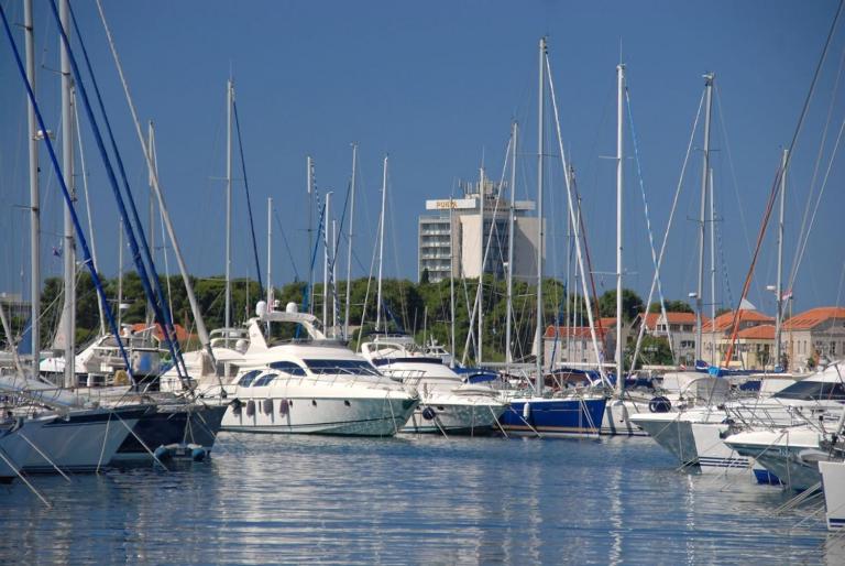Apartment Plava Plaza (4382-2) - B&B Vodice