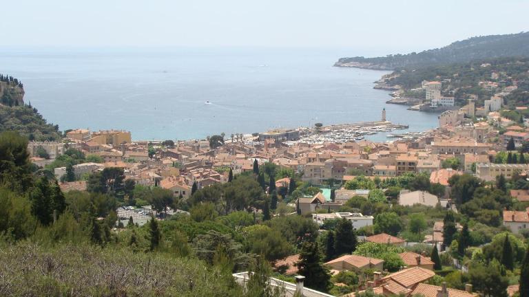 Appartement Cassis vue mer d'exception - B&B Cassis