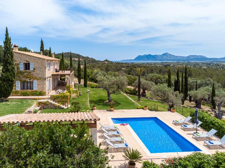 Villa Muntalegre By homevillas360 - B&B Pollença