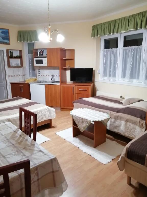 Molnár Apartment - B&B Sárvár