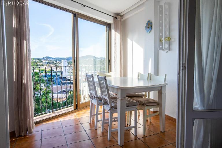 Calpe cozy apartment with the mountain view 5 min to the beach - B&B Calpe
