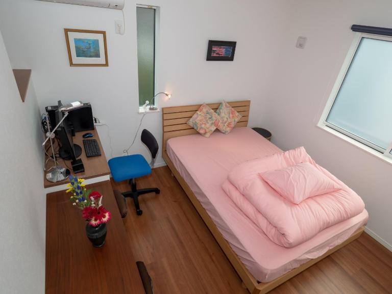 Kamakura International House Double Room w Shower Toilette Min 1 female guest - Vacation STAY 11403 - Bed and Breakfast Kamakura